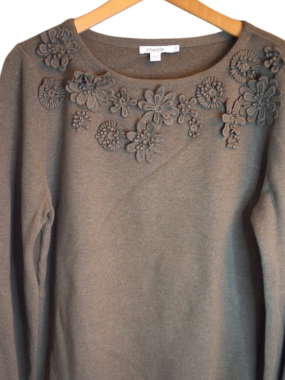 Chico's Olive Green Floral-Appliqué Scoop Neck Cashmere Blend Sweater L